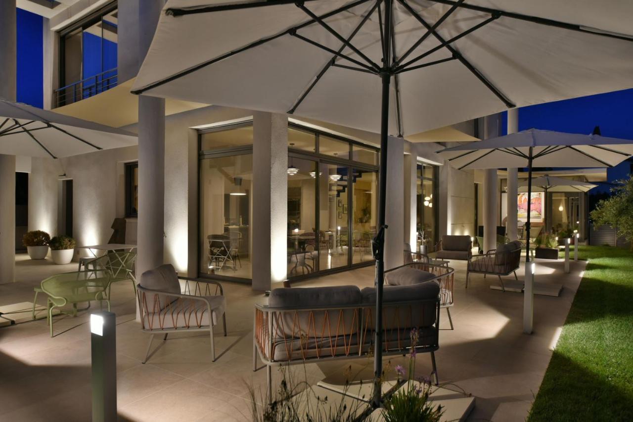 Monte Alta Hotel ซาลง-เดอ-โพรวองซ์ ภายนอก รูปภาพ